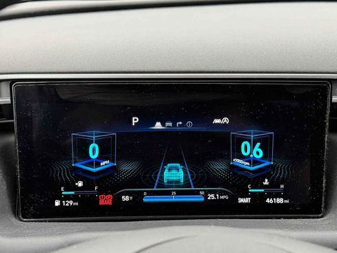 Used 2022 Hyundai Tucson Limited AWD/4WD image 11