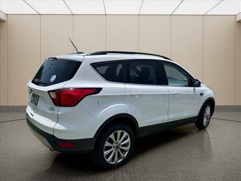Used 2019 Ford Escape SEL AWD/4WD image 17