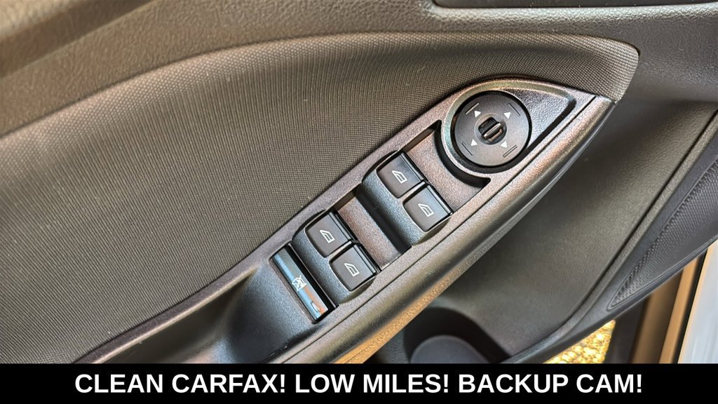 Used 2018 Ford Focus SE FWD image 9