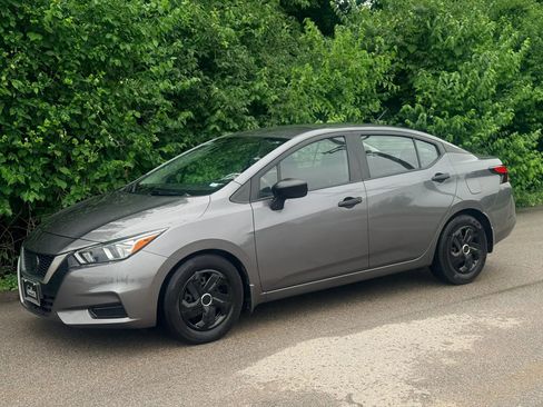 Used 2020 Nissan Versa S FWD image 8