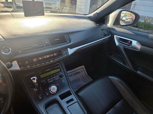 Used 2013 Lexus CT 200h w/ Premium Pkg w/Backup Camera FWD image 14