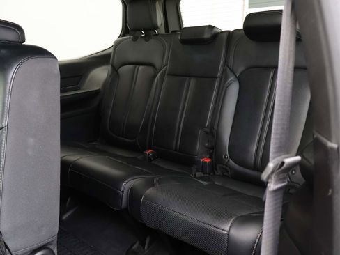 Used 2024 Jeep Wagoneer Series II RWD image 12