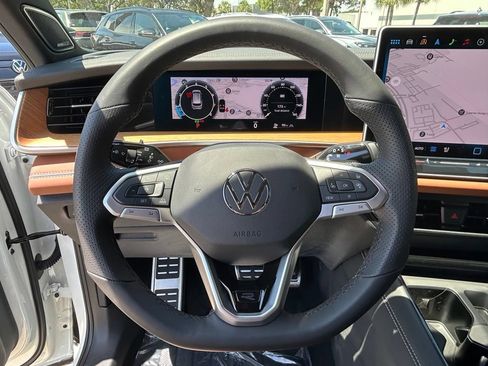 New 2026 Volkswagen Tiguan SEL R-Line AWD/4WD image 20