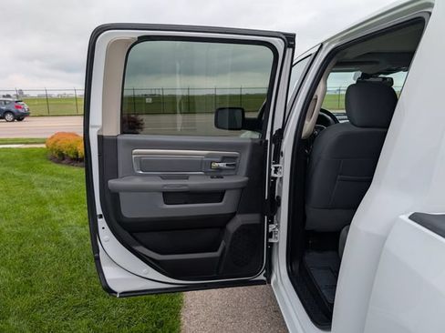 Used 2018 RAM 1500 Big Horn AWD/4WD image 12