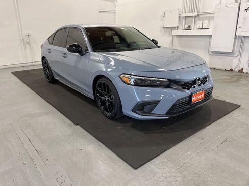Used 2024 Honda Civic Sport image 1