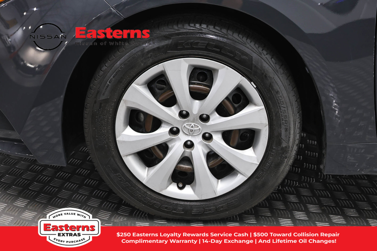 Used 2023 Toyota Corolla LE w/ Carpet Mat Package (TMS) FWD image 32