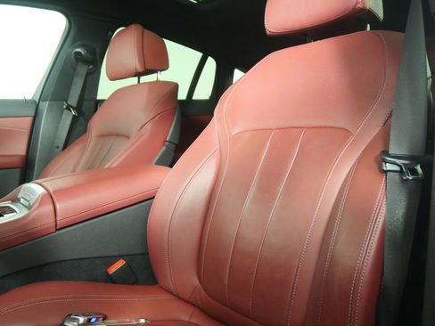 Used 2020 BMW X6 M50i w/ Premium Package image 11