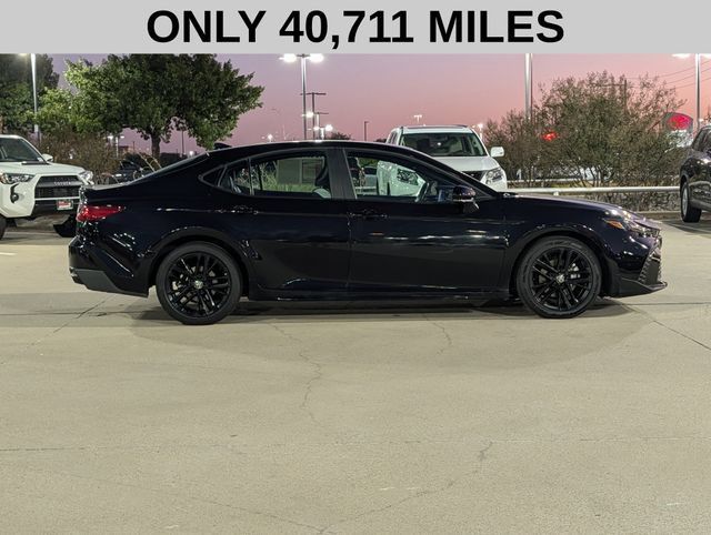 Used 2025 Toyota Camry SE FWD image 4