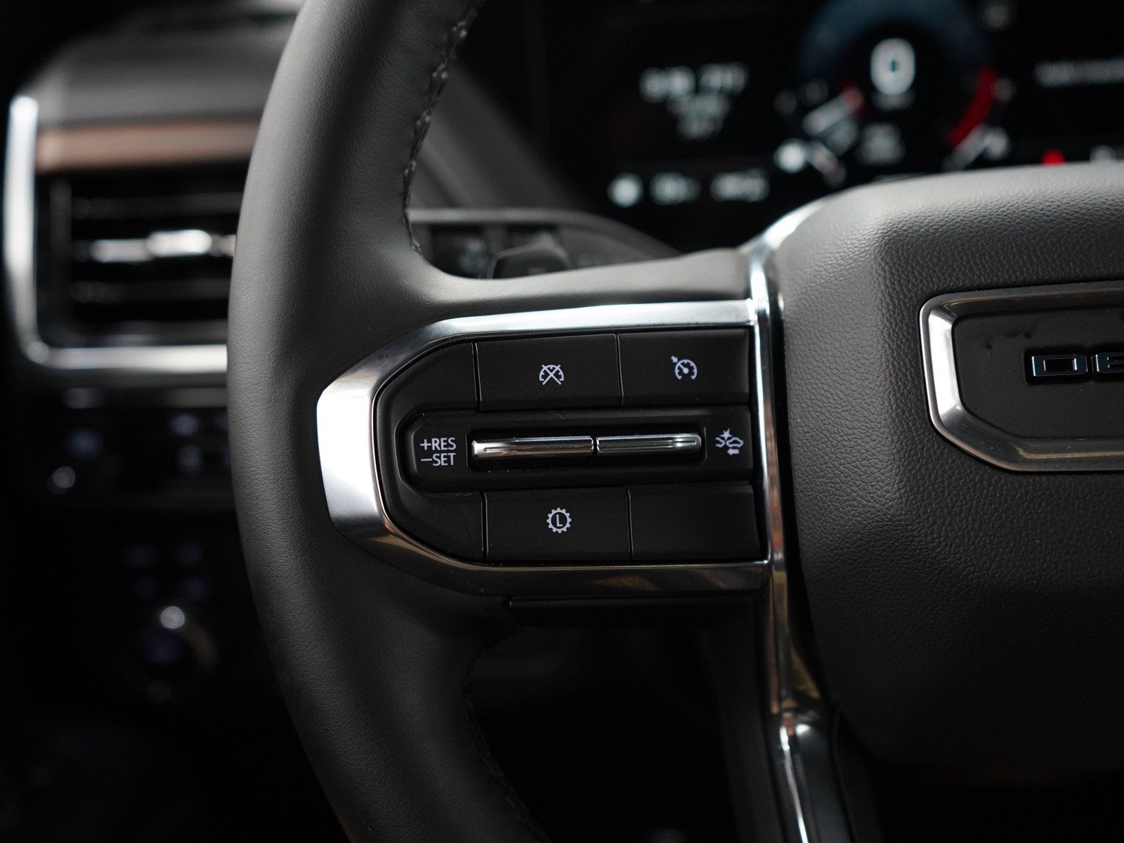 Used 2025 GMC Yukon Denali AWD/4WD image 28