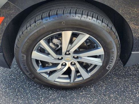 Used 2024 Chevrolet Equinox Premier AWD/4WD image 4