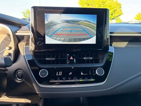 Used 2025 Toyota Corolla Hatchback FWD image 31