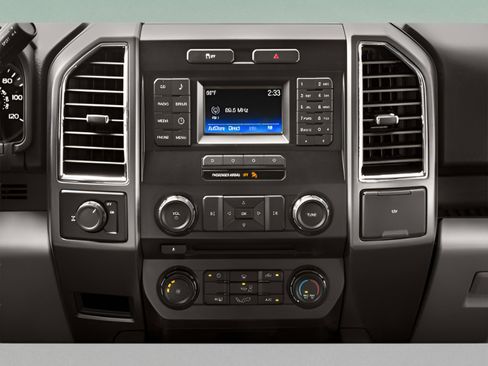 Used 2015 Ford F150 XLT w/ Equipment Group 302A Luxury image 10