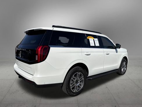 Used 2025 Ford Expedition Active image 4