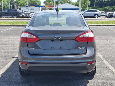 Used 2016 Ford Fiesta SE FWD image 5