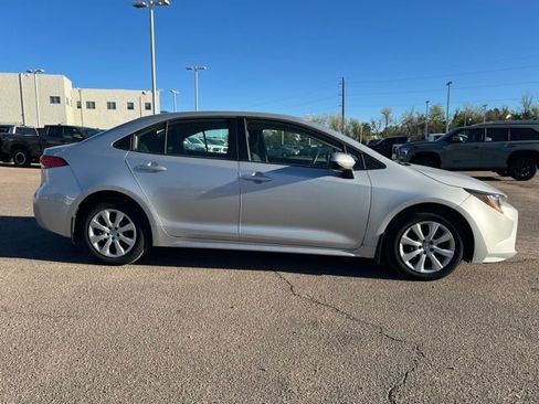 Used 2024 Toyota Corolla LE image 7
