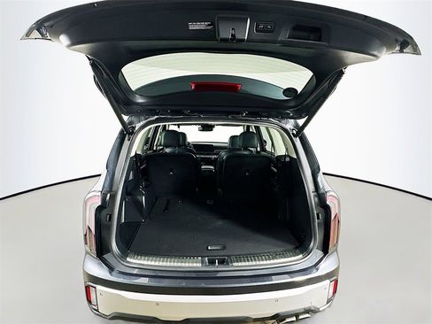 Certified 2024 Kia Telluride SX w/ Towing Package image 32