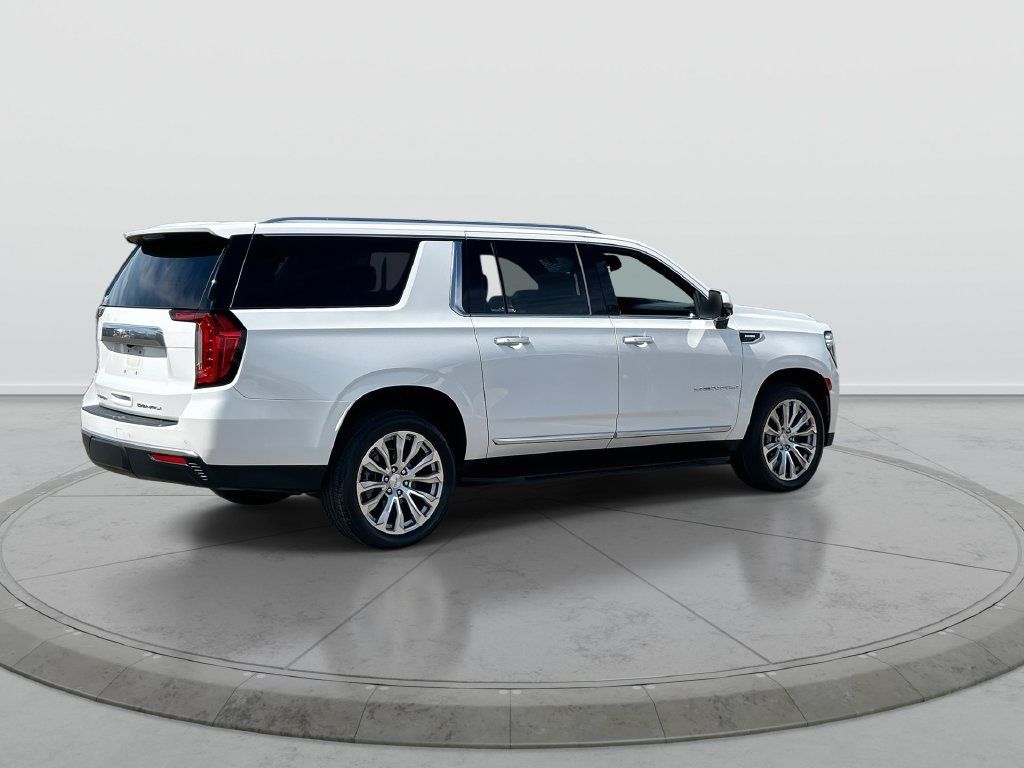 Used 2023 GMC Yukon XL Denali RWD image 8
