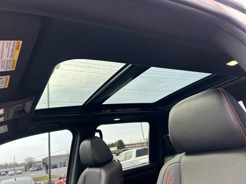 Used 2023 Nissan Titan PRO-4X w/ Pro-4x Convenience Package image 28