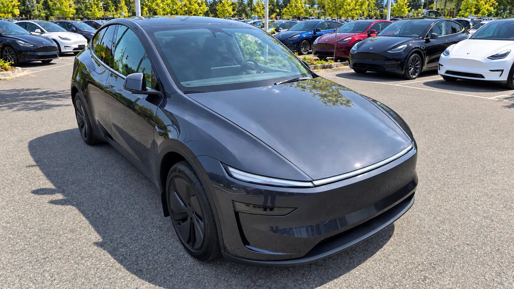 Used 2026 Tesla Model Y AWD image 3