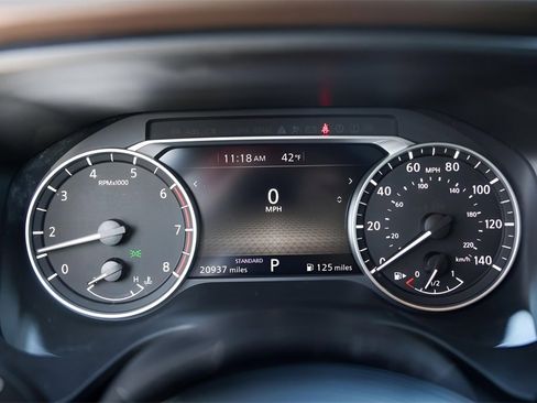 Used 2023 Nissan Rogue SV w/ SV Premium B Package image 14