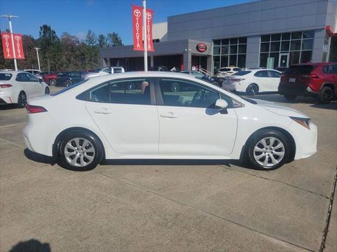 Certified 2026 Toyota Corolla LE image 8