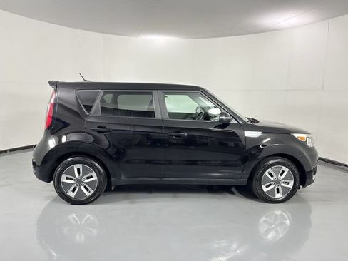 Used 2017 Kia Soul EV FWD image 35