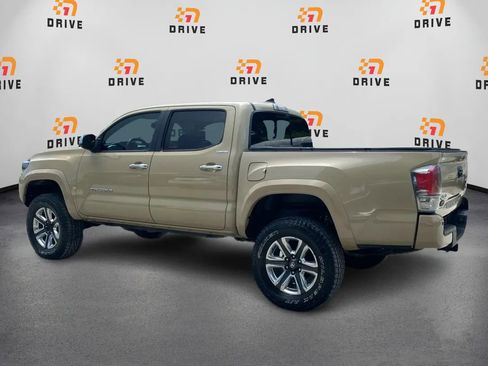 Used 2017 Toyota Tacoma Limited w/ Tow Package AWD/4WD image 7