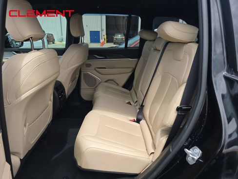 Used 2022 Jeep Grand Cherokee Limited 4xe AWD/4WD image 4