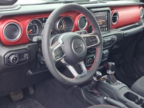 Used 2023 Jeep Gladiator Rubicon w/ Cold Weather Group image 6