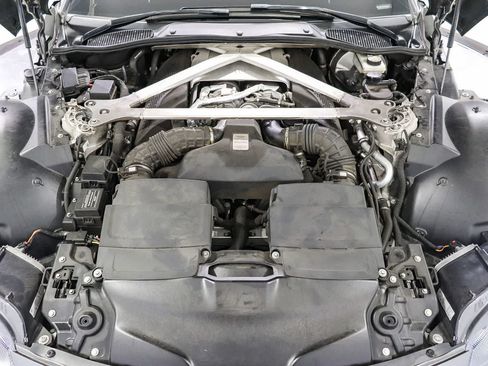 Used 2020 Aston Martin V8 Vantage Coupe RWD image 24