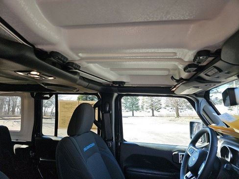 Used 2023 Jeep Wrangler Unlimited Rubicon 4xe image 13