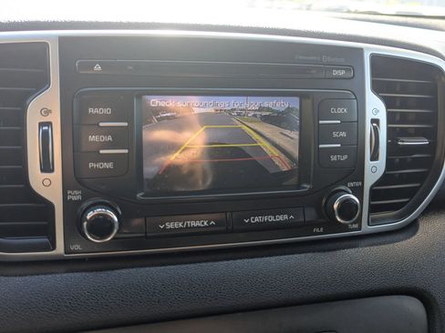 Used 2018 Kia Sportage LX AWD/4WD image 20
