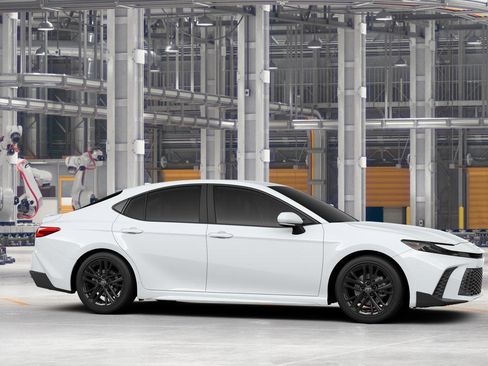 New 2026 Toyota Camry SE FWD image 15