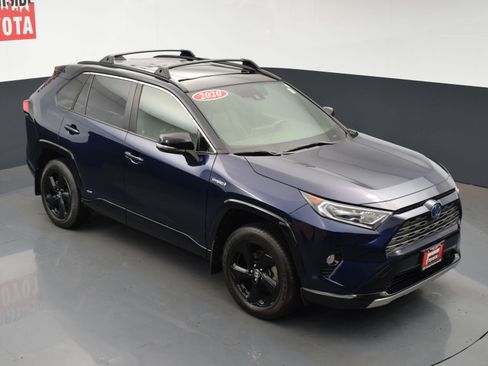 Used 2020 Toyota RAV4 XSE image 25
