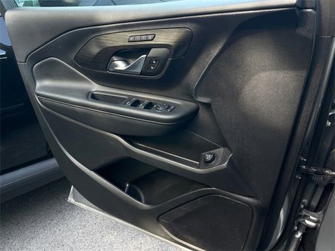 Used 2024 GMC Terrain SLT image 20