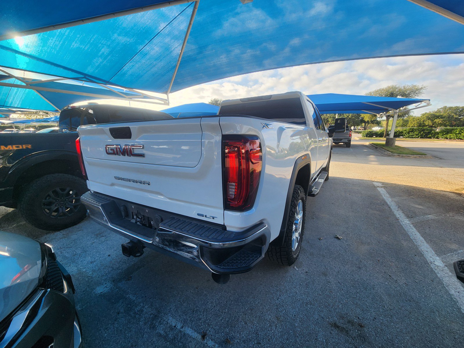 Used 2020 GMC Sierra 2500 SLT w/ SLT Premium Plus Package AWD/4WD image 4