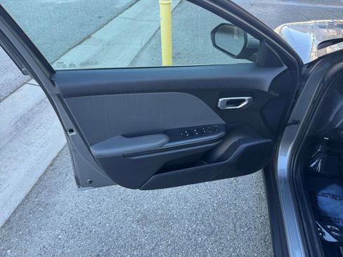 Used 2025 Kia K4 LXS image 20