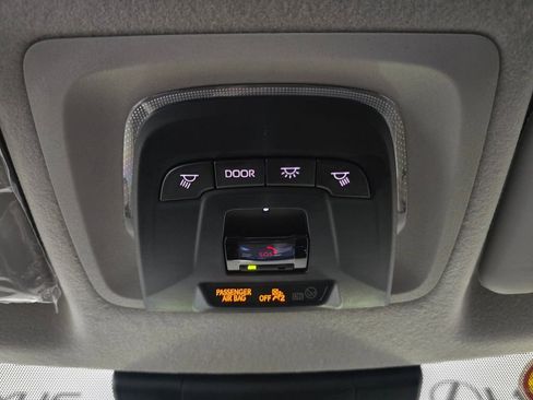 Used 2024 Toyota Corolla Cross L FWD image 19
