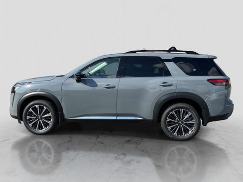 New 2026 Nissan Pathfinder Platinum AWD/4WD image 2