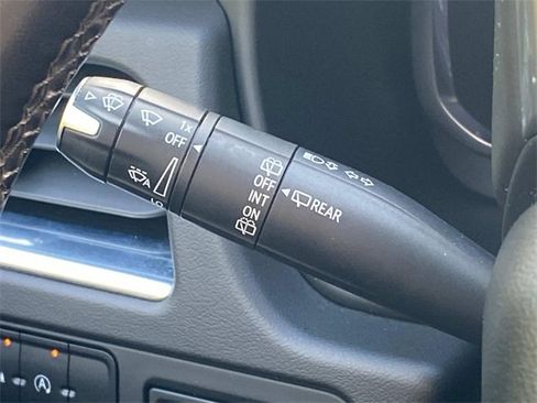 Used 2023 Chevrolet Suburban Premier image 22