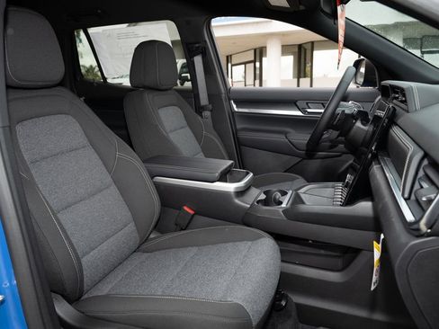 Used 2025 GMC Terrain Elevation AWD/4WD image 31