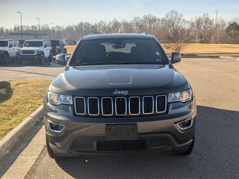 Used 2020 Jeep Grand Cherokee Laredo w/ 18" Wheel & 8.4" Radio Group image 8
