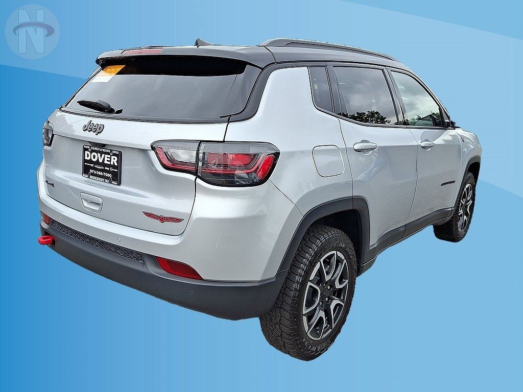 Certified 2024 Jeep Compass Trailhawk w/ Trailhawk Elite Group AWD/4WD image 25