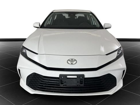 Used 2025 Toyota Camry LE FWD image 8