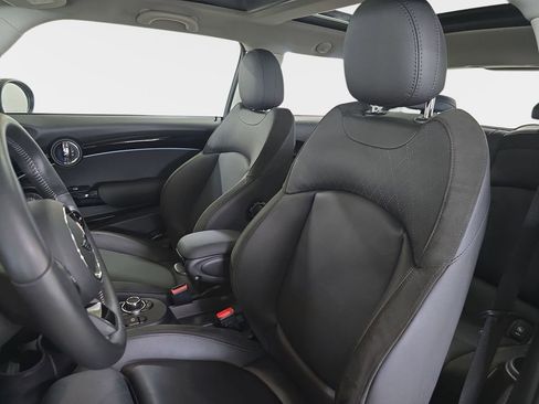 Used 2024 MINI Cooper SE image 17