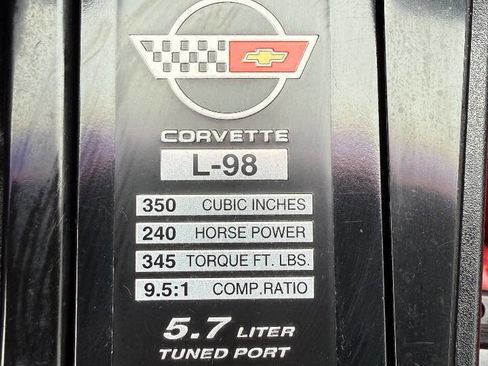 Used 1987 Chevrolet Corvette Convertible RWD image 12