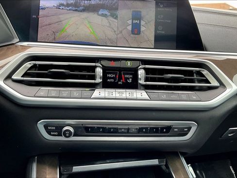 Used 2022 BMW X5 xDrive40i w/ Premium Package image 15