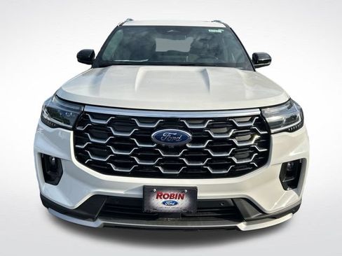 New 2026 Ford Explorer Platinum RWD image 8