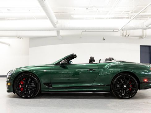 Used 2023 Bentley Continental GT Speed image 3