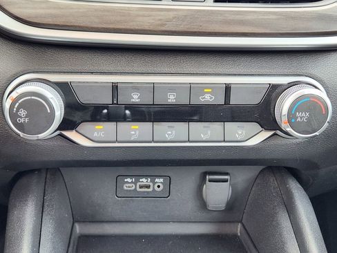 Used 2025 Nissan Altima 2.5 SV image 19